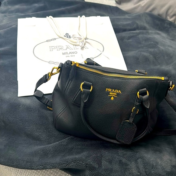 Prada Handbags - Prada black purse